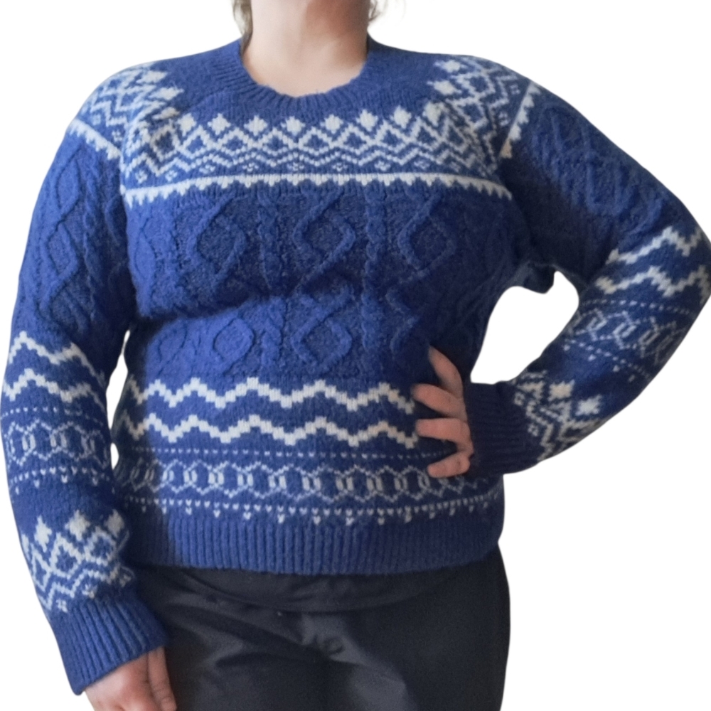 Heartloom Nordic-Inspired Sweater โ Cozy & Stretchy โ S - Blue & White